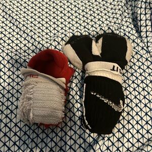 2 pairs of Nike elite size large